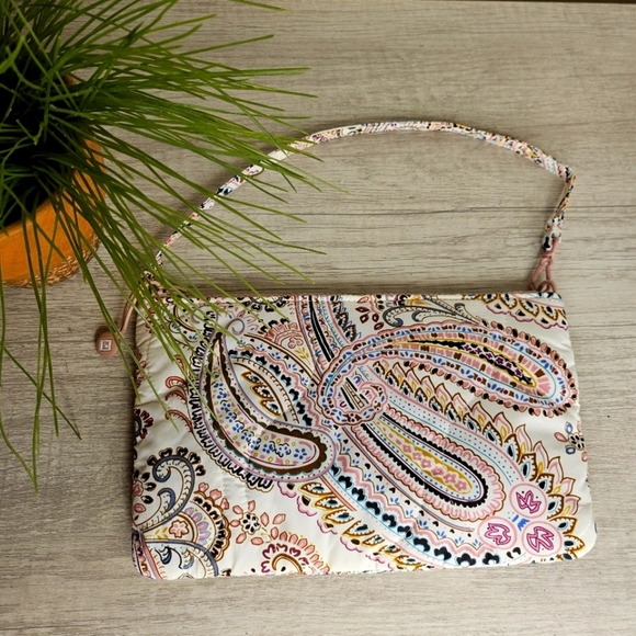 Vera Bradley Handbags - NWOT Vera Bradley Quilted Zip Top Cream Paisley Clutch with Wristlet Strap